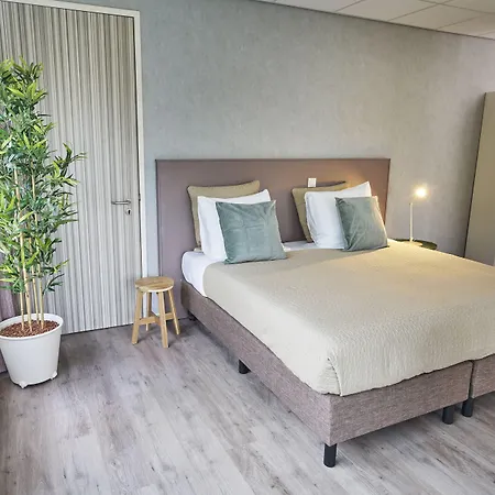 Amrâth Schiphol Aparthotel 4*