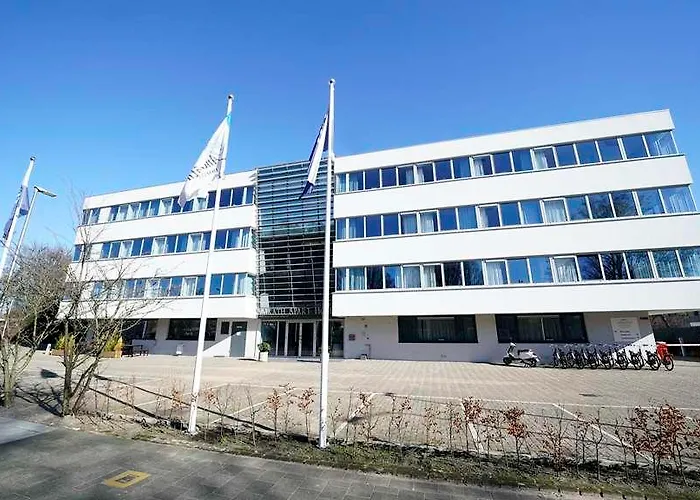 Amrath Schiphol Aparthotel 4*