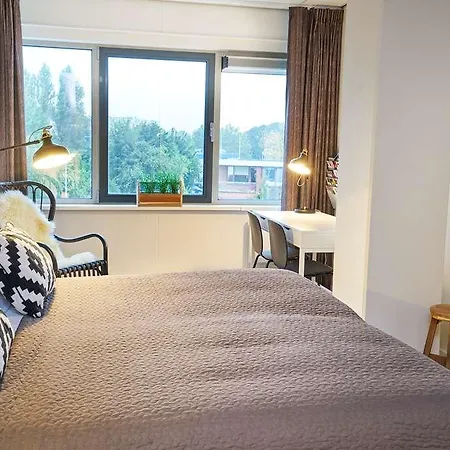Amrath Schiphol 아파트호텔 3*