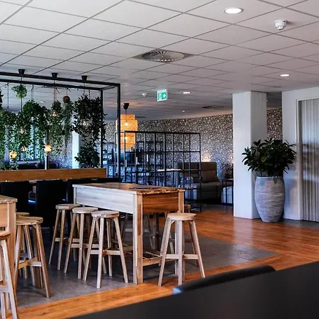 Amrath Schiphol Apartahotel 4*