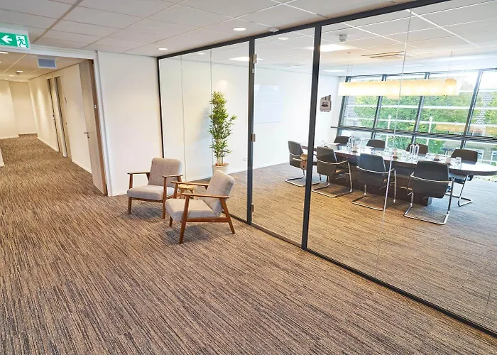 Amrath Schiphol Aparthotel 4*