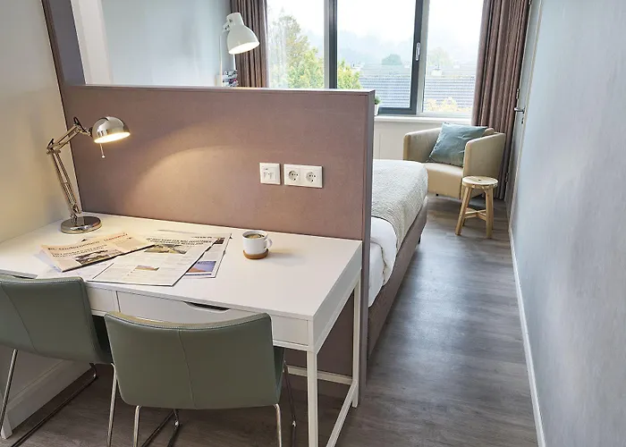 Aparthotel Amrath Schiphol 4*